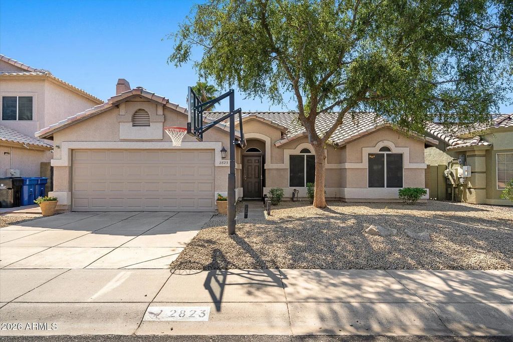 2823 E Blackhawk Drive, Phoenix