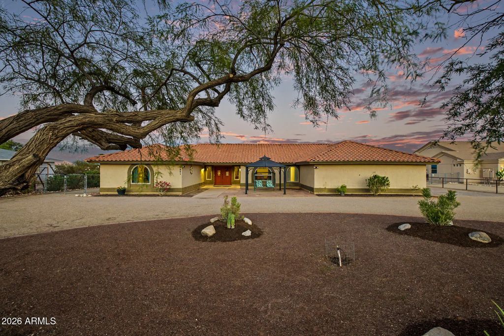 5231 N Tuthill Road, Litchfield Park