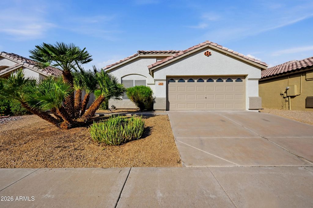 1820 E Countrywalk Lane, Chandler