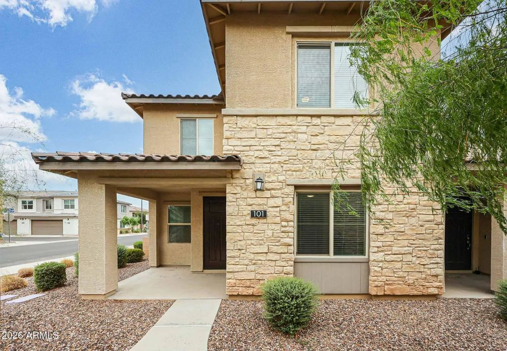 779 E Beauchamp Drive (unit 101), Gilbert