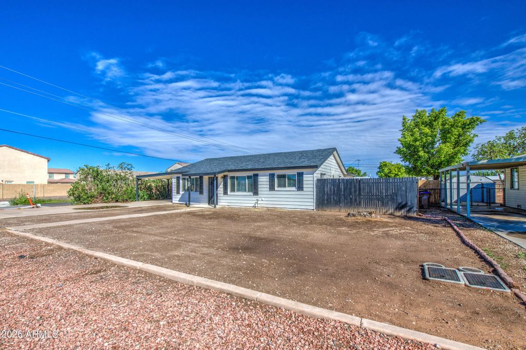 680 W Raymond Street, Coolidge