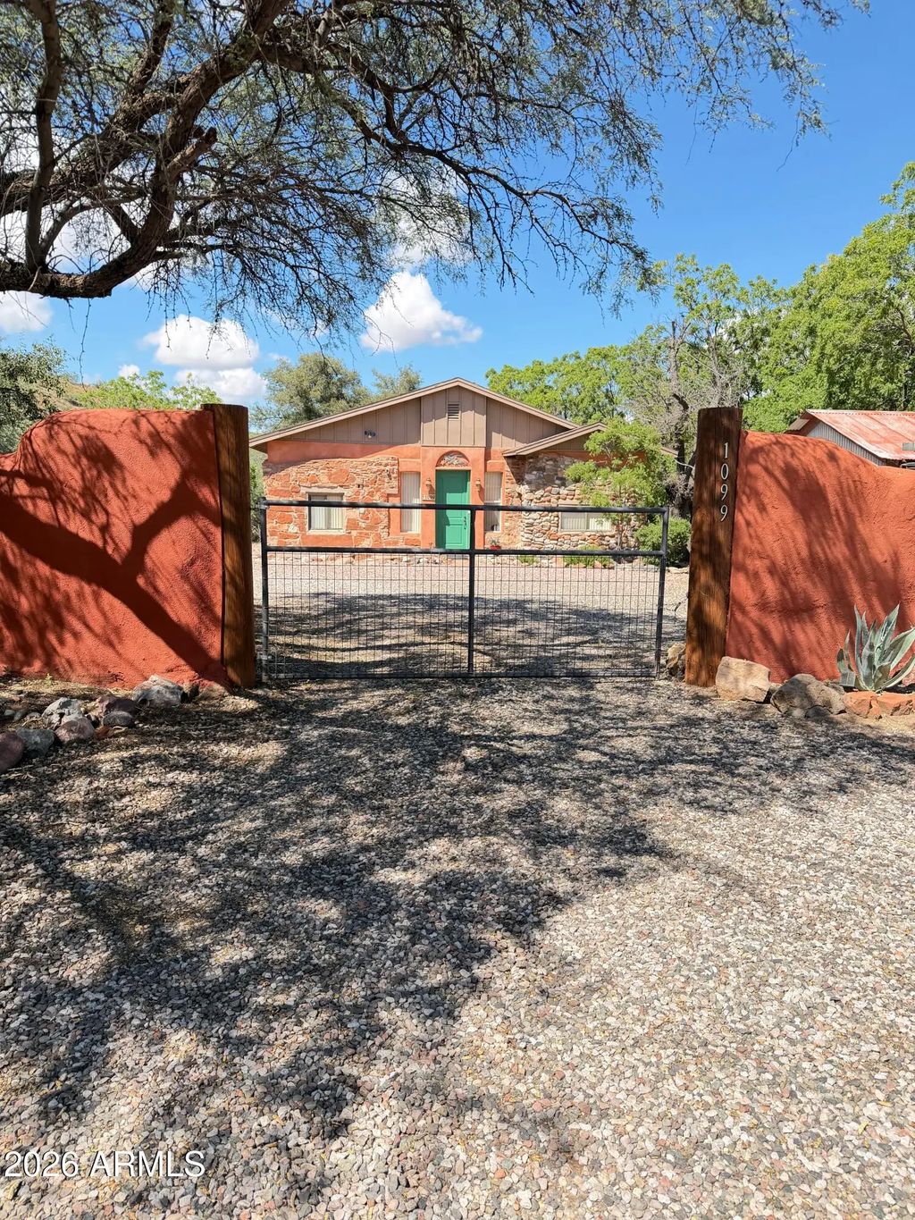 1099 N Willard Road, Cottonwood