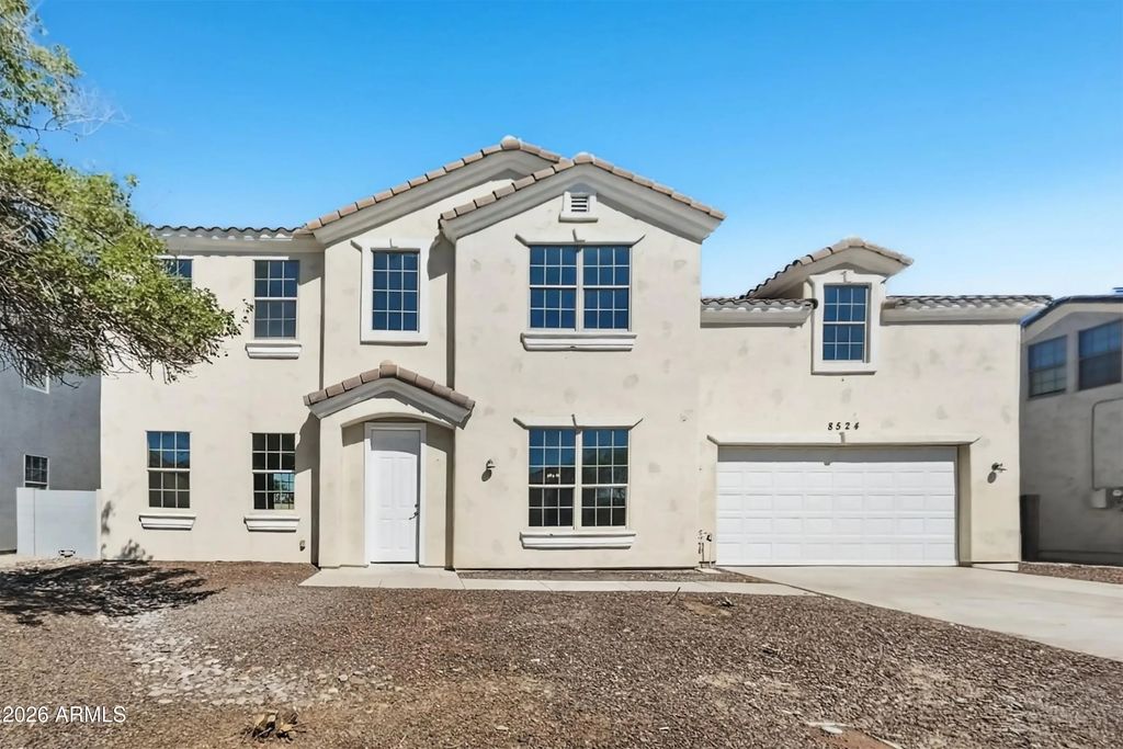 8524 W Monroe Street, Peoria