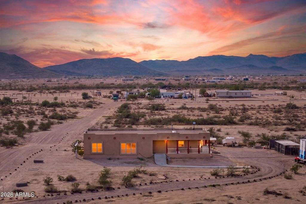 7126 S Wintersburg Road, Tonopah