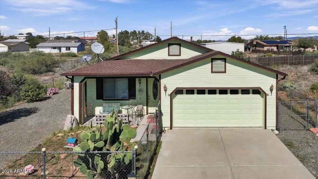 20278 E Antelope Road, Mayer