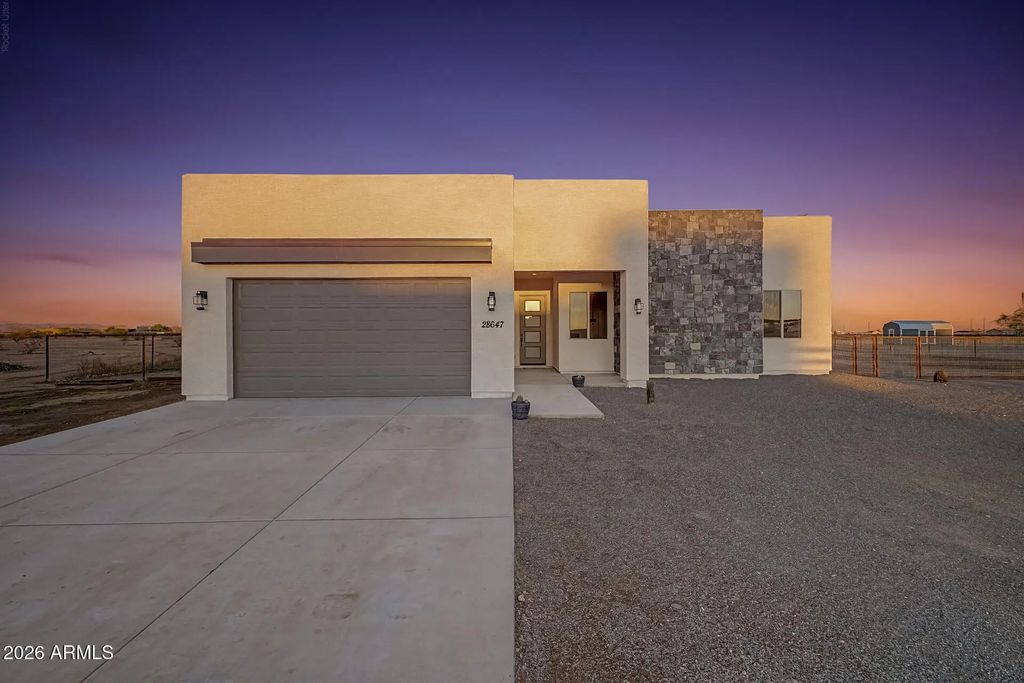 28647 N 257th Drive, Wittmann