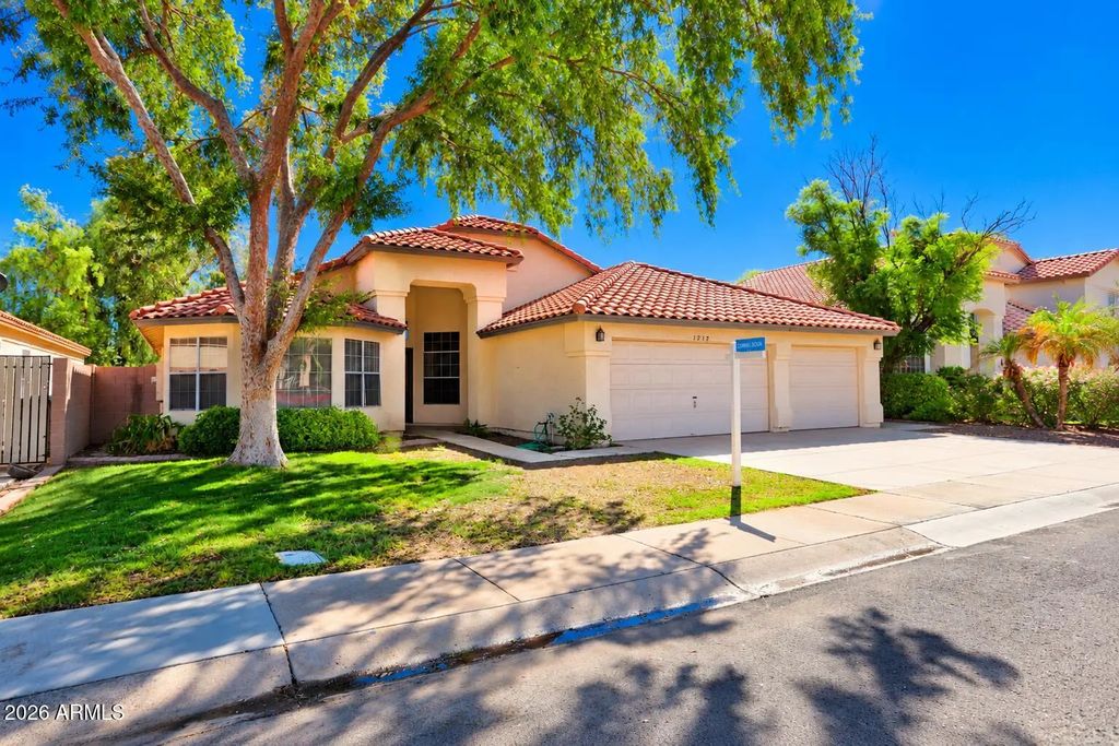 1217 E Sandcastle Court, Gilbert