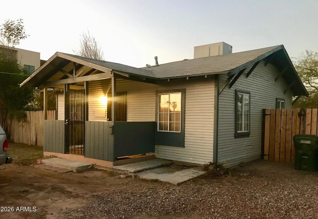1210 E Highland Avenue, Phoenix