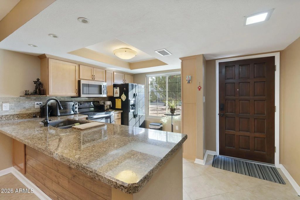 444 S Desert Flower Drive, Mesa