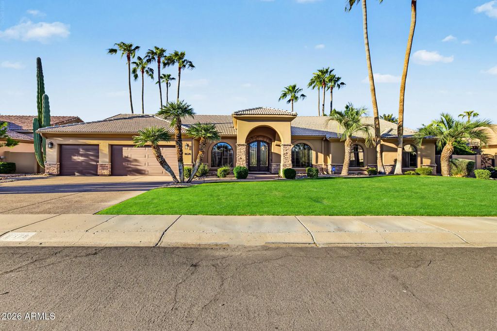 8678 E Windrose Drive, Scottsdale
