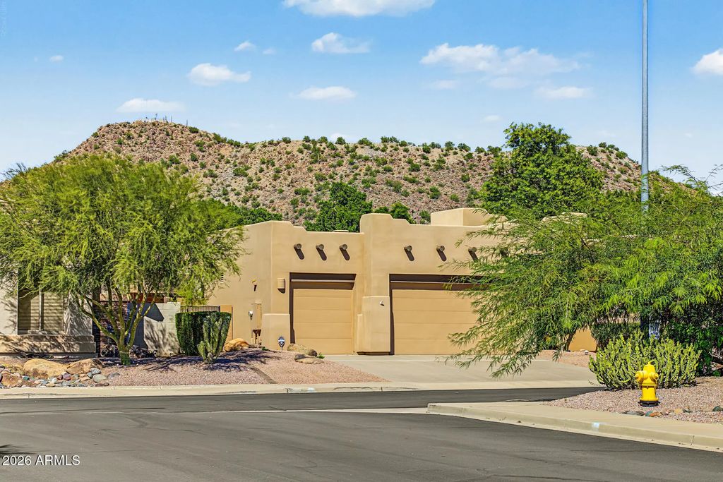 9526 E Greenway Street, Mesa