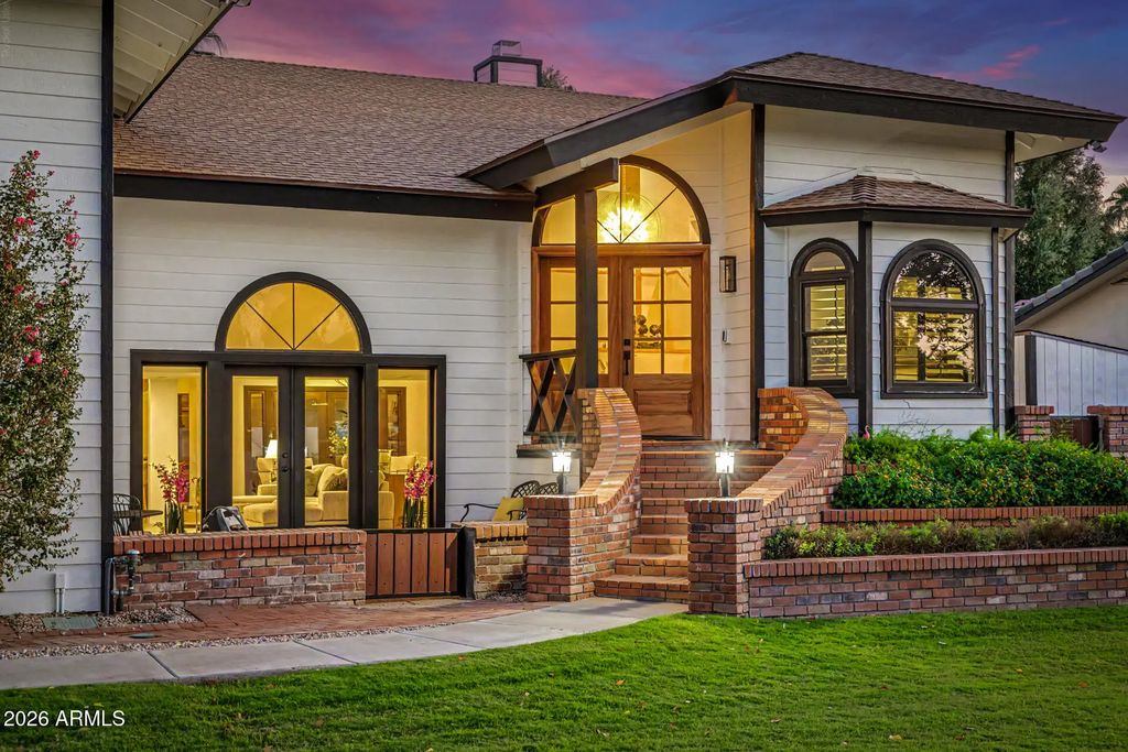1131 W Lawrence Lane, Phoenix