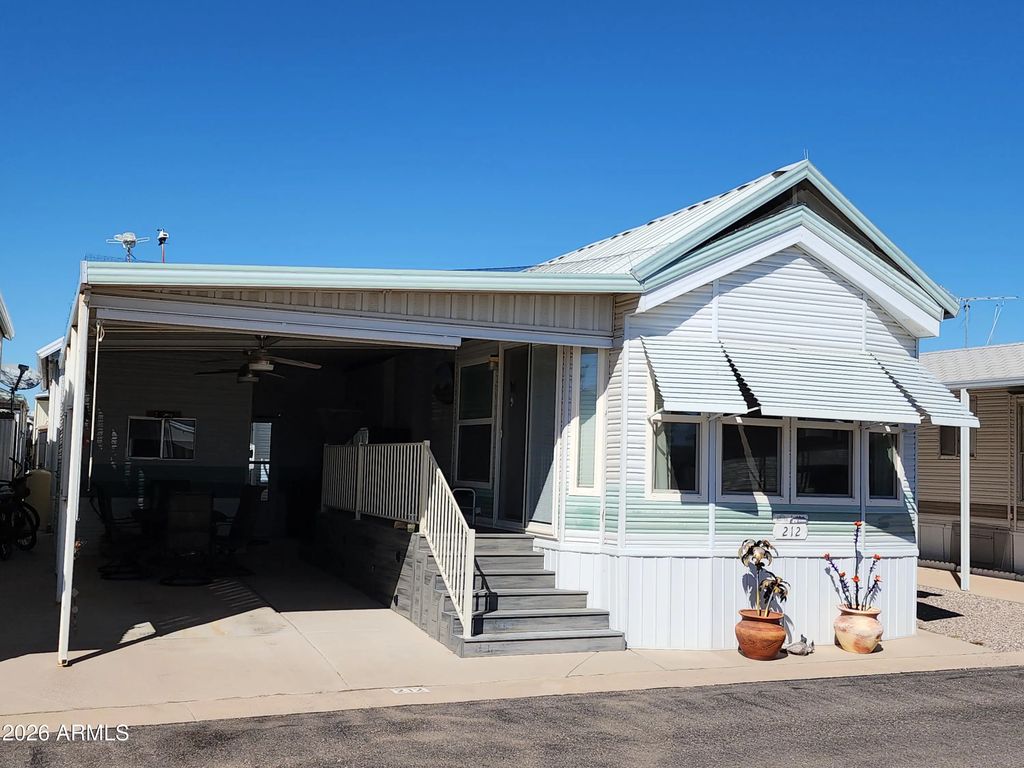 212 E Hedge Drive, Florence