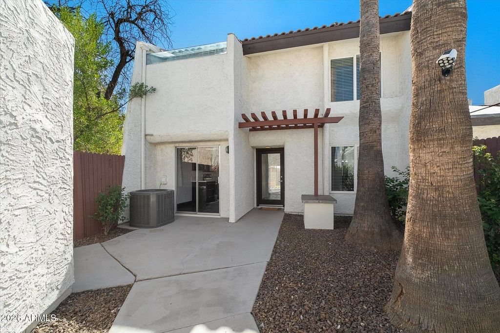 2021 E Solana Drive, Tempe