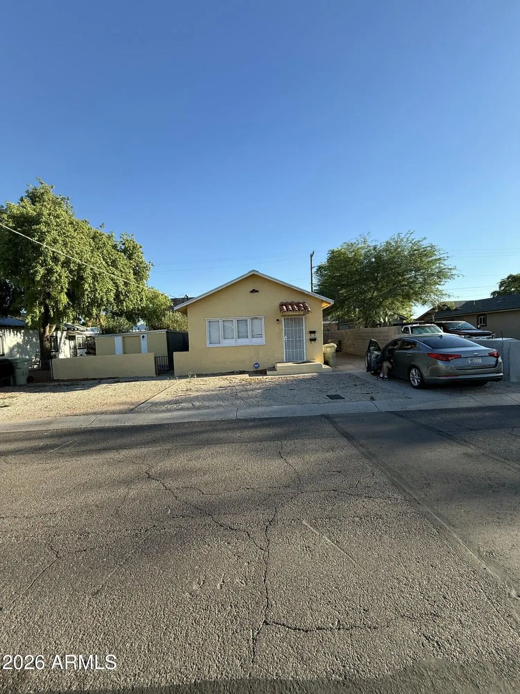 6021 W Gardenia Avenue (unit B), Glendale