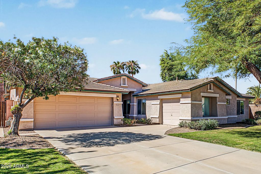 2132 S Penrose Drive, Gilbert