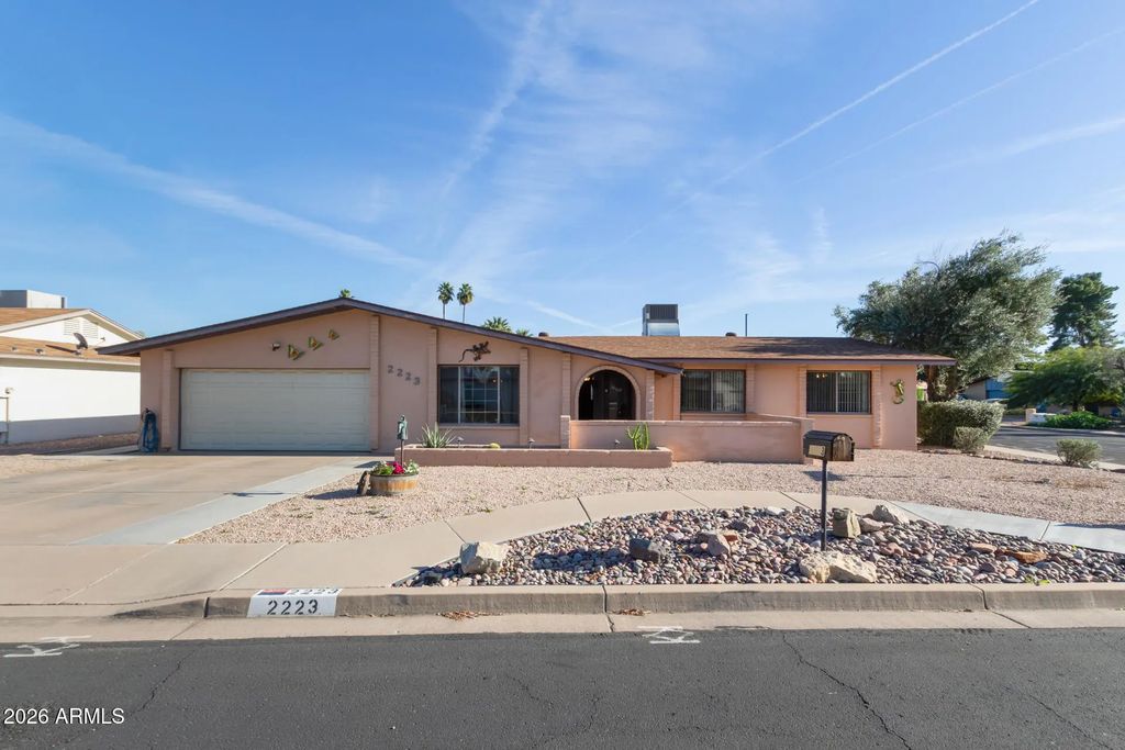 2223 W Javelina Avenue, Mesa
