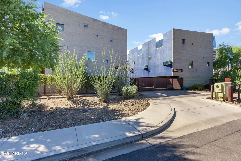 1145 E Whitton Avenue (unit 1008), Phoenix