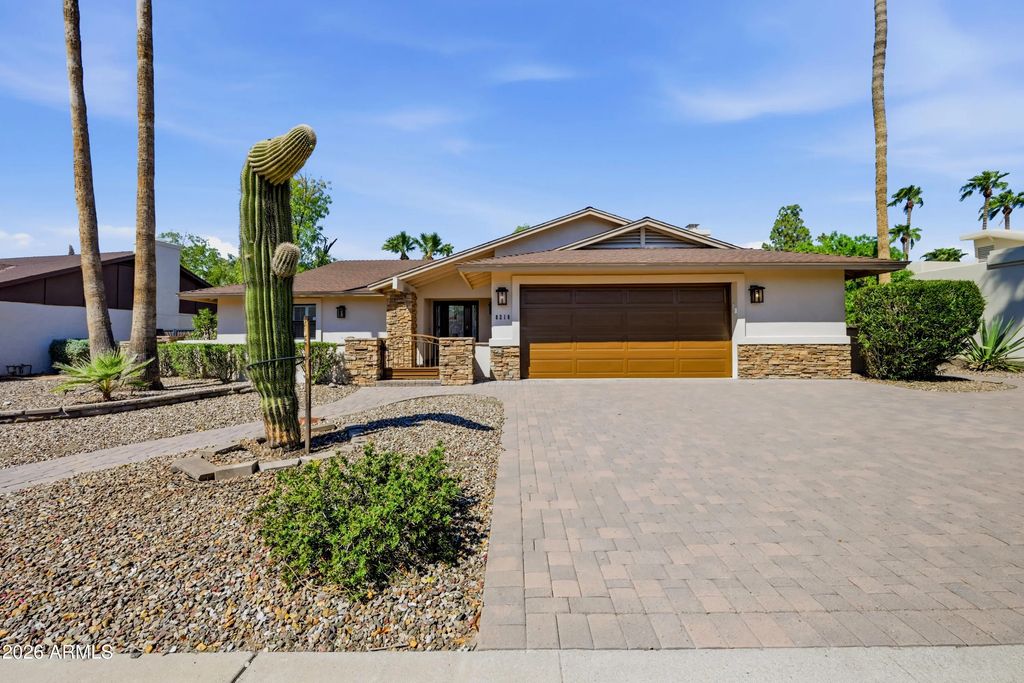 8218 E Lippizan Trail, Scottsdale