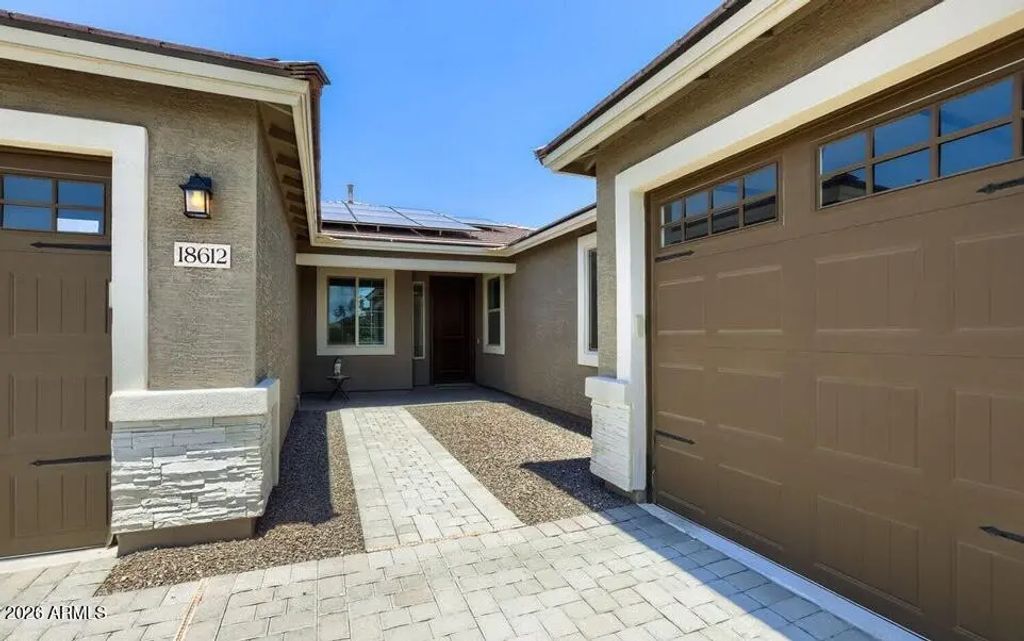18612 W Butler Drive, Waddell