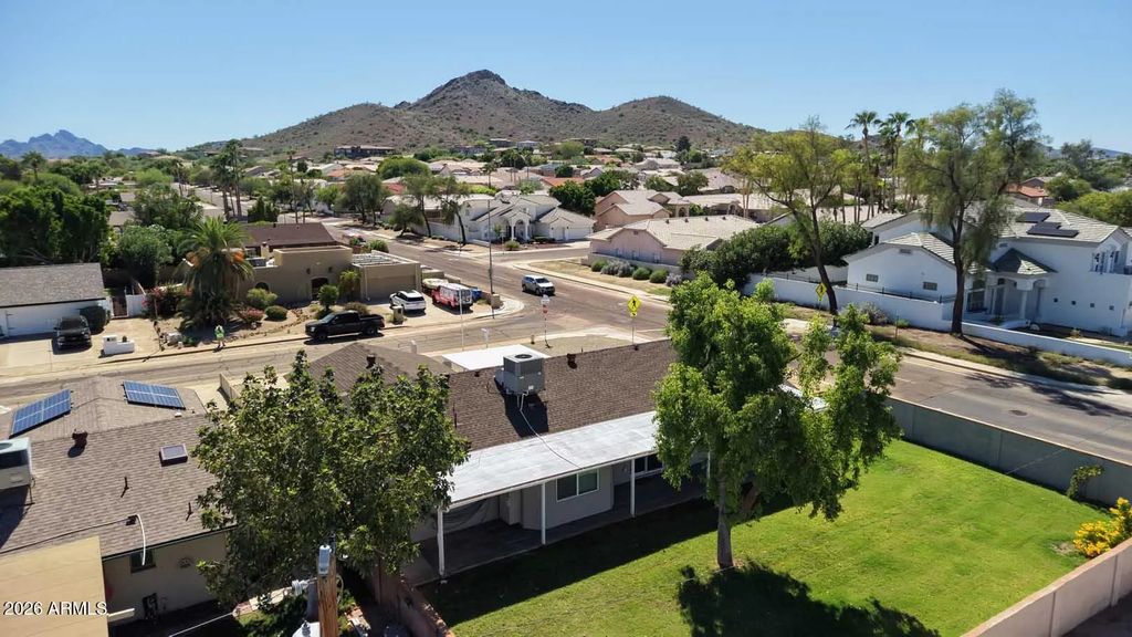 2802 E Hillery Drive, Phoenix