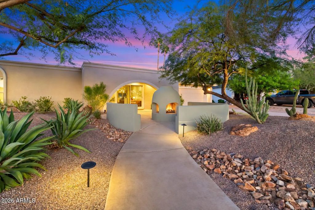 3315 E Malapai Drive, Phoenix