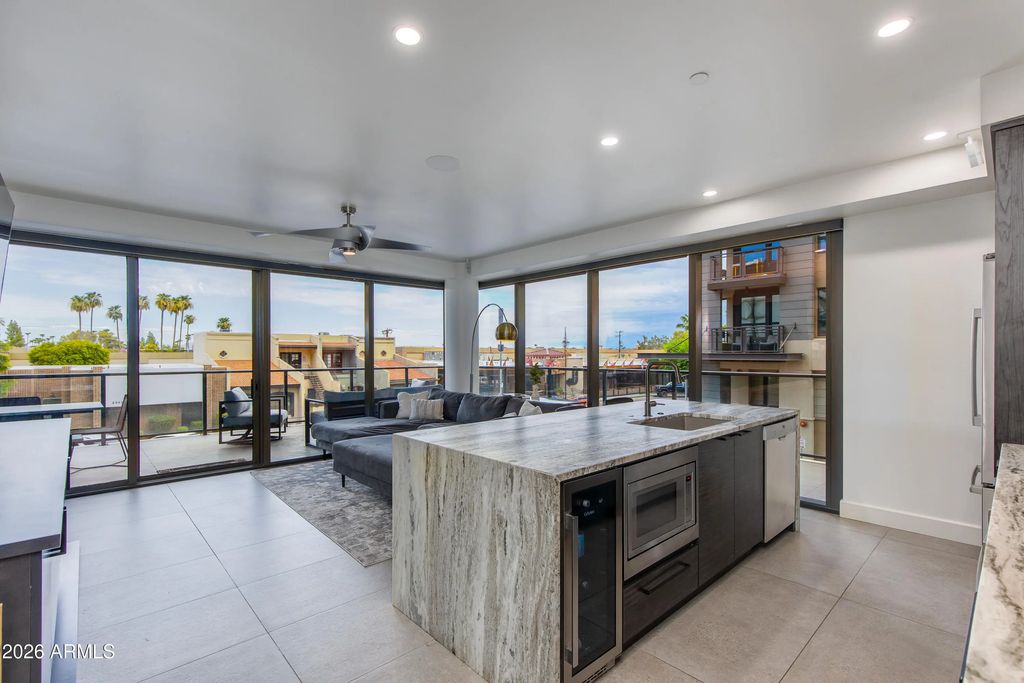 4422 N 75th Street (unit 2008), Scottsdale