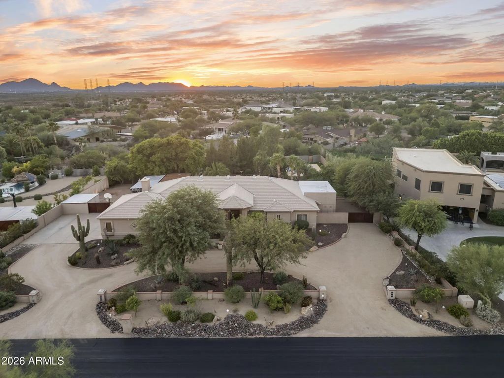 9026 N 124th Street, Scottsdale