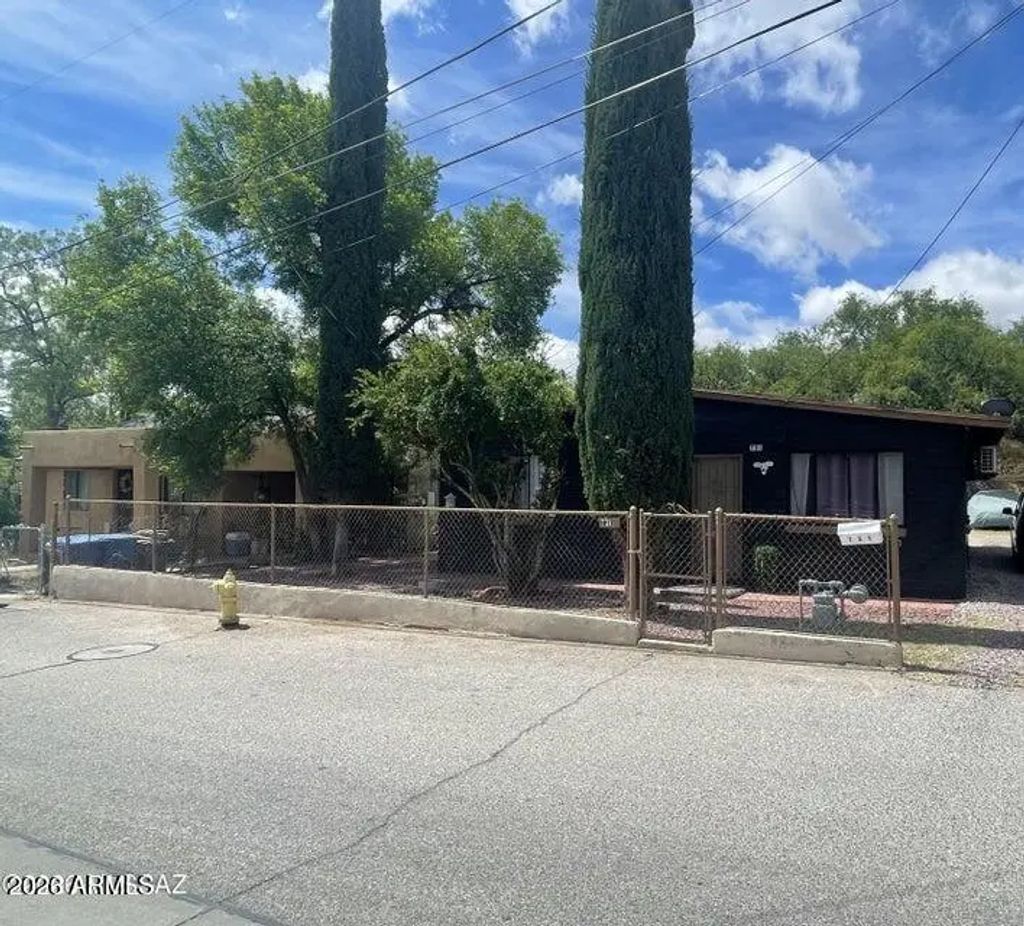 731 W Hughes Street, Nogales