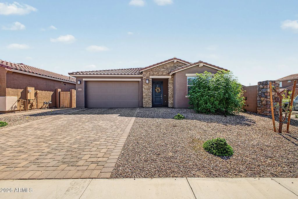 17067 W Shangri La Road, Surprise