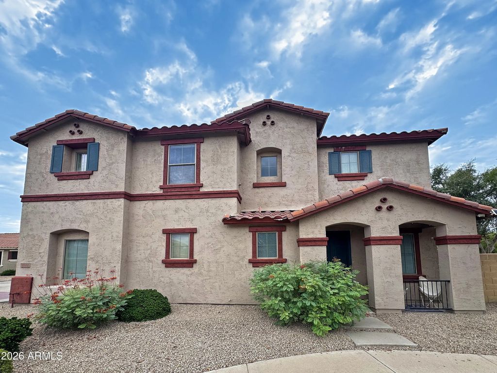 1032 E Cantebria Drive, Gilbert