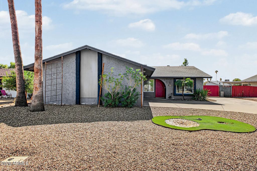 637 W Garnet Avenue, Mesa