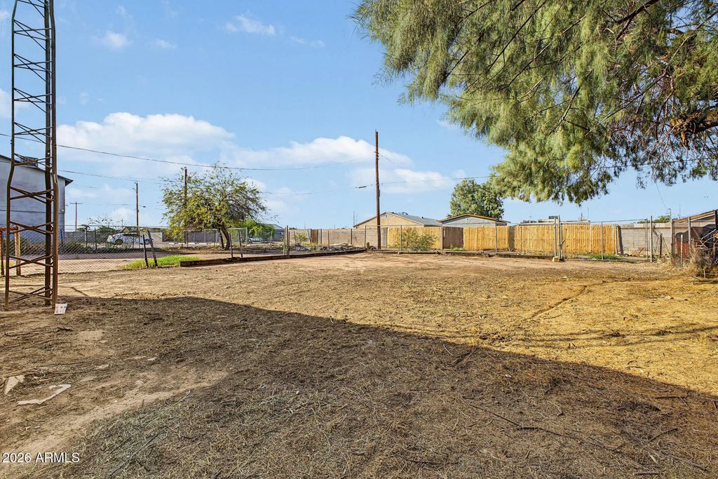 1138 W Apache Street, Phoenix