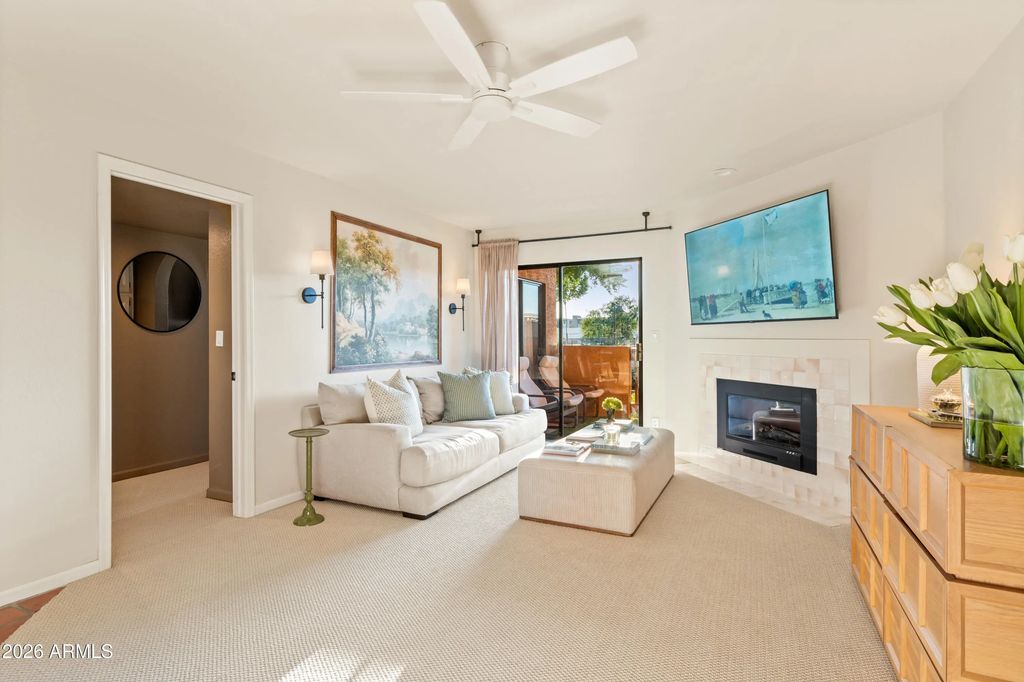 3031 N Civic Center Plaza (unit 260), Scottsdale