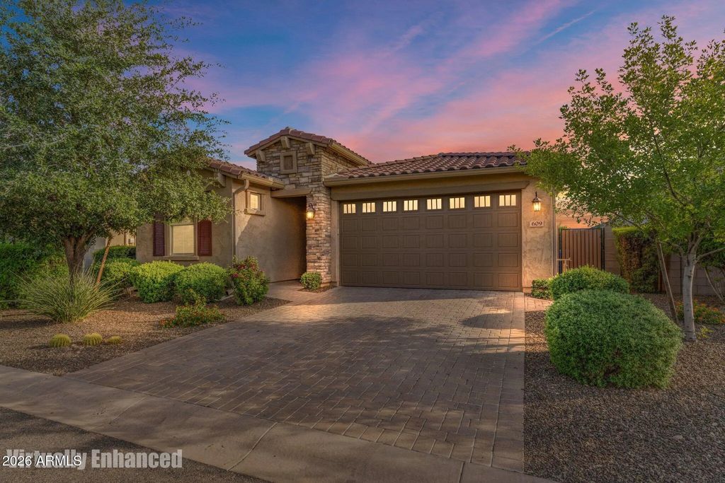 609 E Pasaro Drive, Phoenix