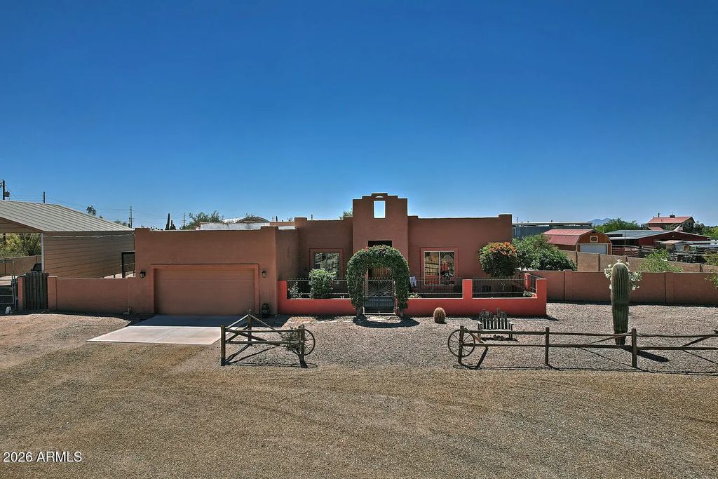 1111 E Superstition Boulevard, Apache Junction
