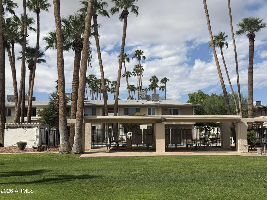 8220 E Garfield Street (unit M113), Scottsdale