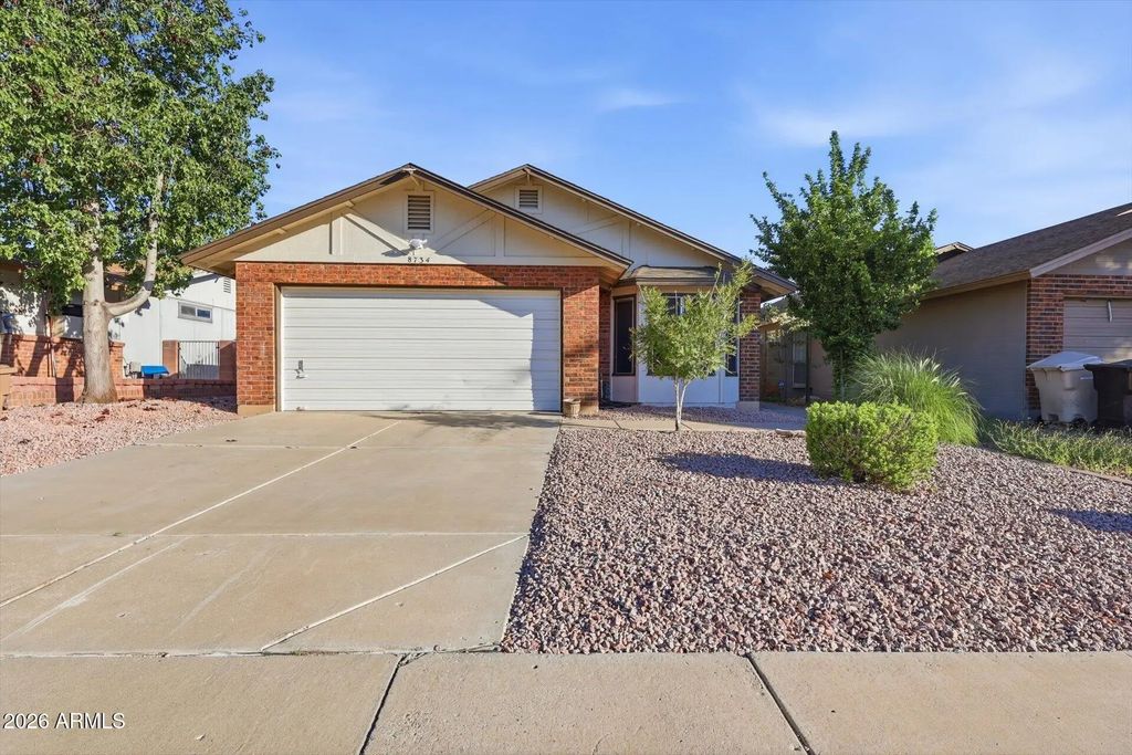 8734 W Meadow Drive, Peoria