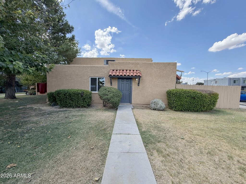 5301 W Sheena Drive, Glendale