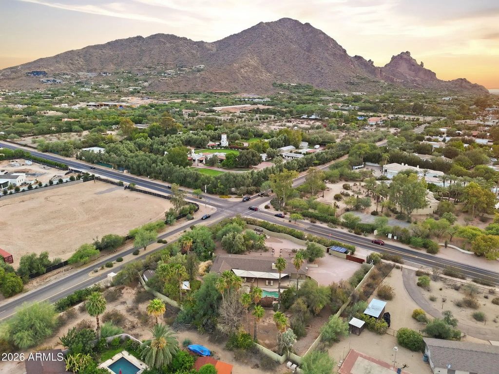 6005 N Invergordon Road, Paradise Valley