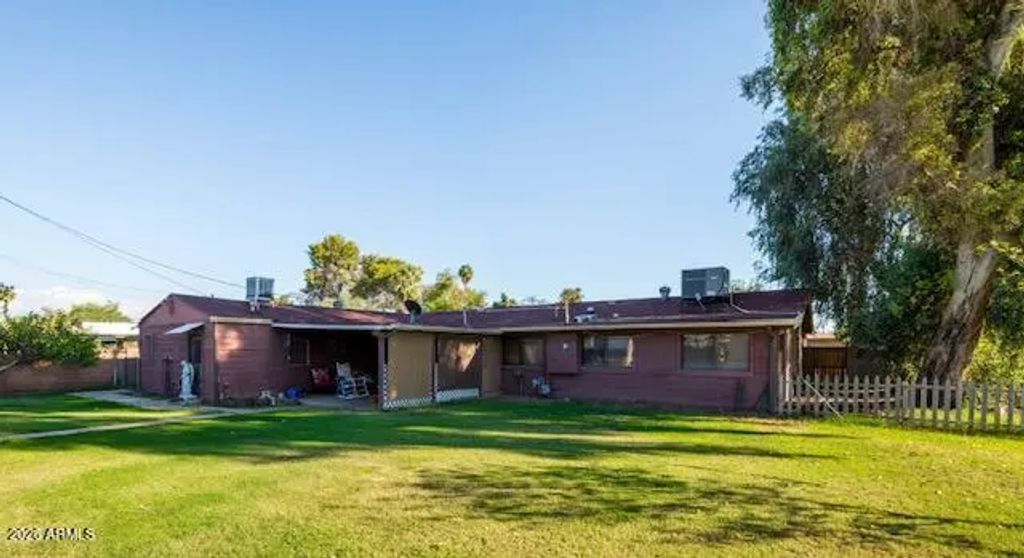 2250 W Augusta Avenue, Phoenix