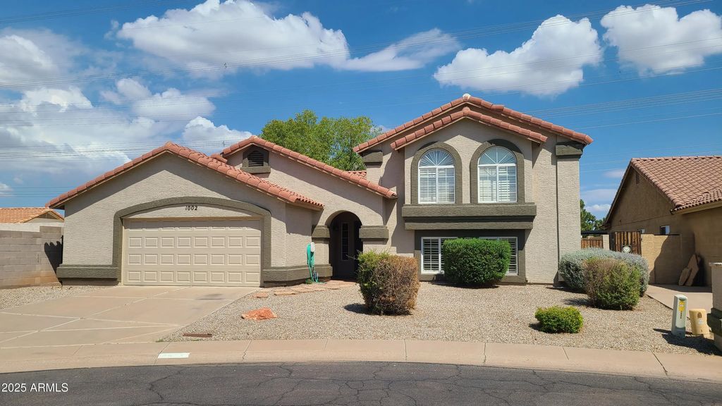 1002 E Hearne Way, Gilbert
