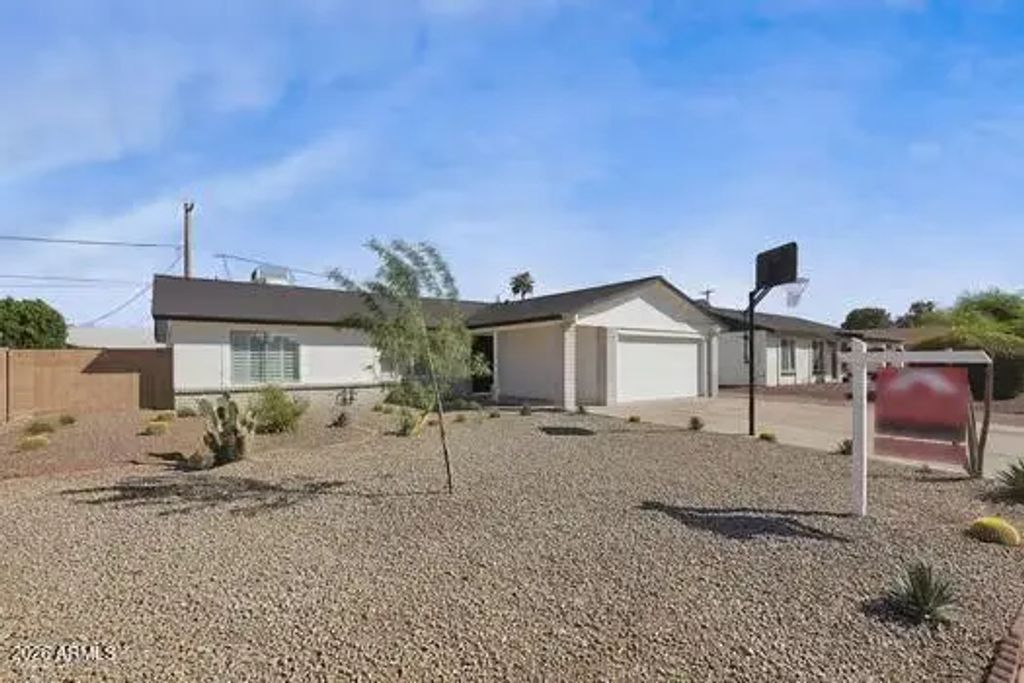 4218 W Grisworld Road, Phoenix