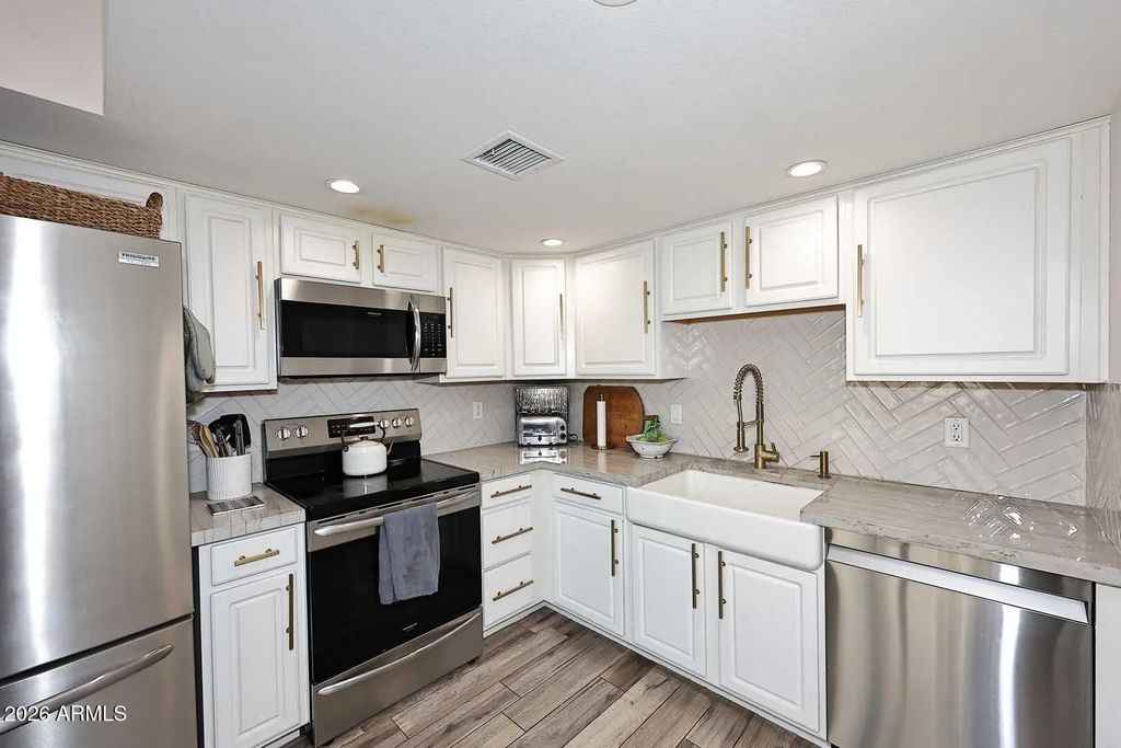 7831 E Rovey Avenue, Scottsdale