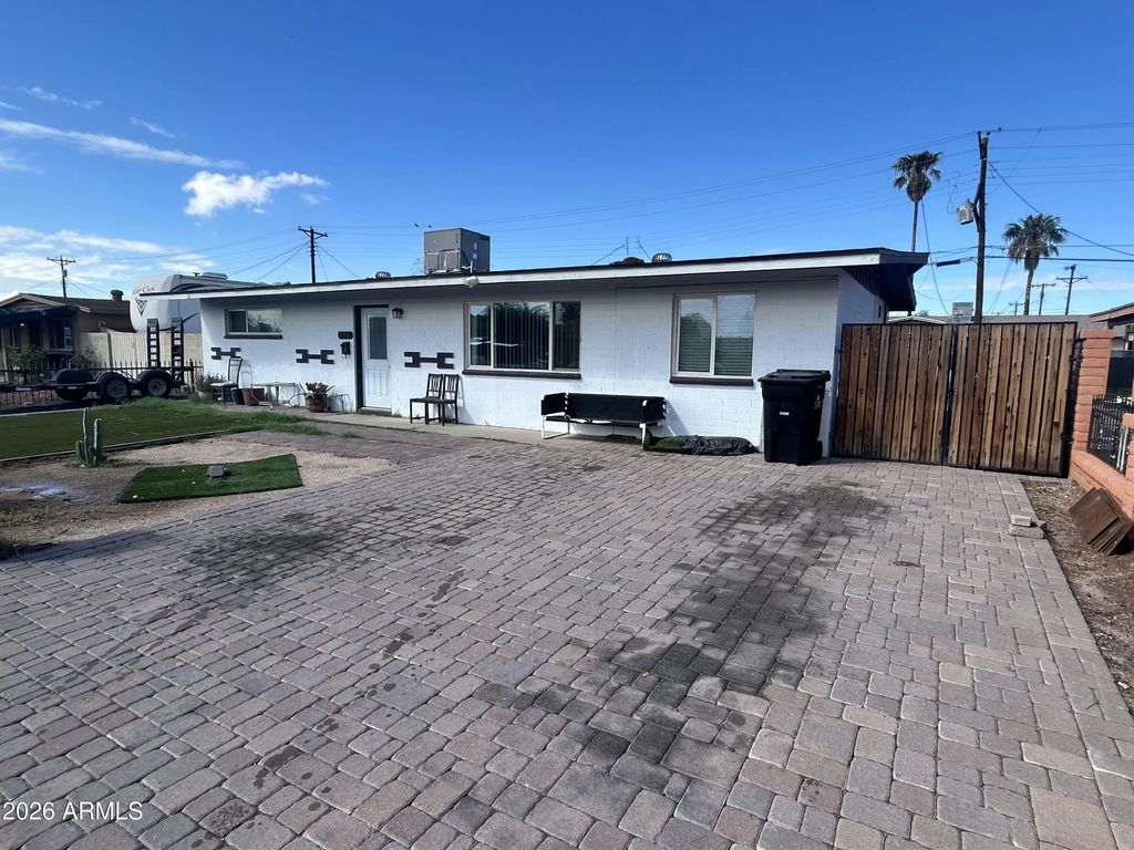 1356 N 39th Avenue, Phoenix