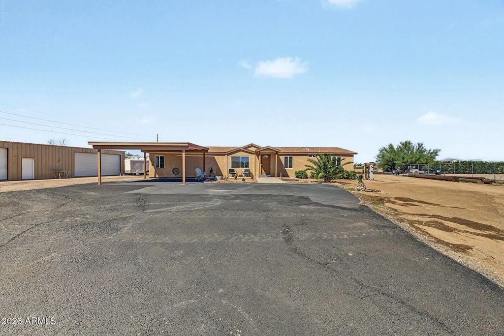 3504 E Triple Crown Drive, San Tan Valley