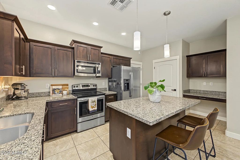 2040 E Heartwood Lane, Phoenix
