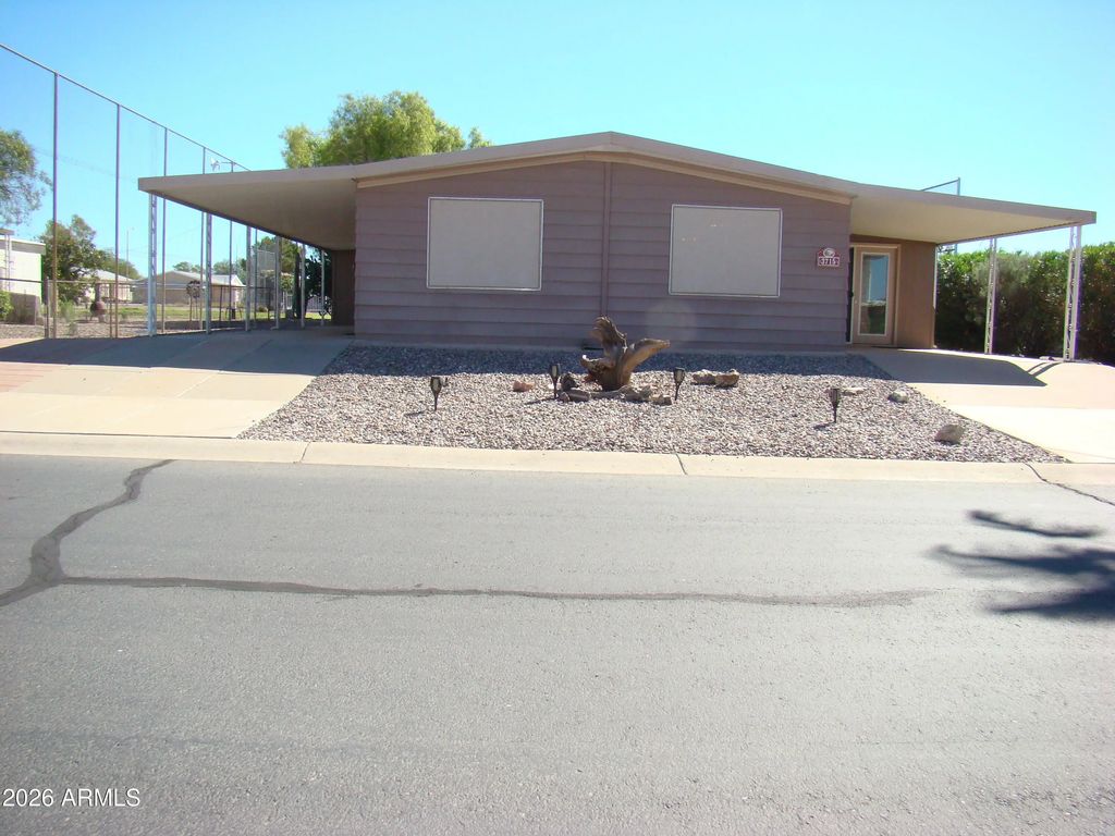 3715 N Illinois Avenue, Florence