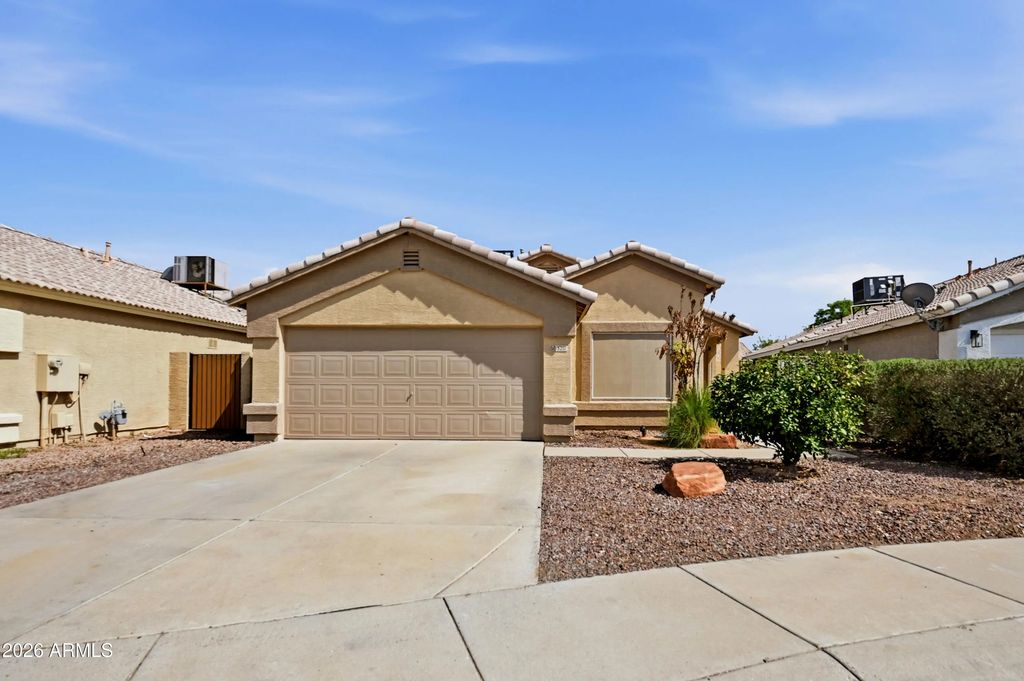 5211 N 104th Drive, Glendale