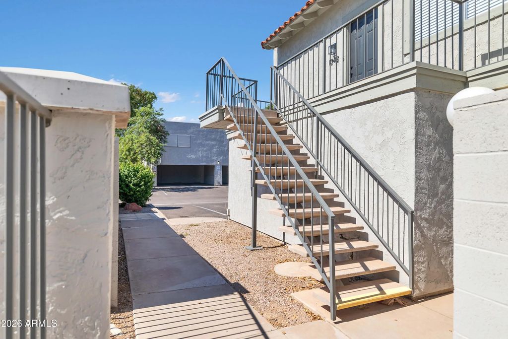 1042 N 84th Place, Scottsdale